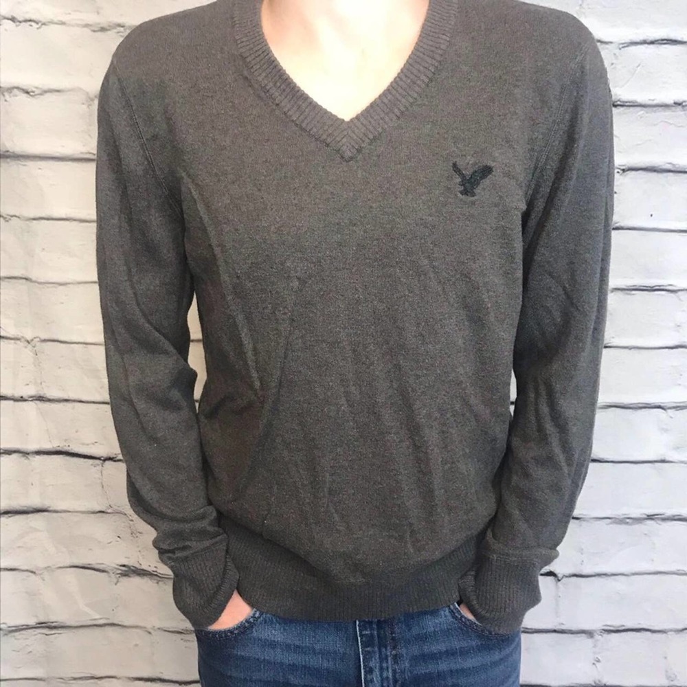 3/$15 American Eagle V-Neck Lightweight Sweater